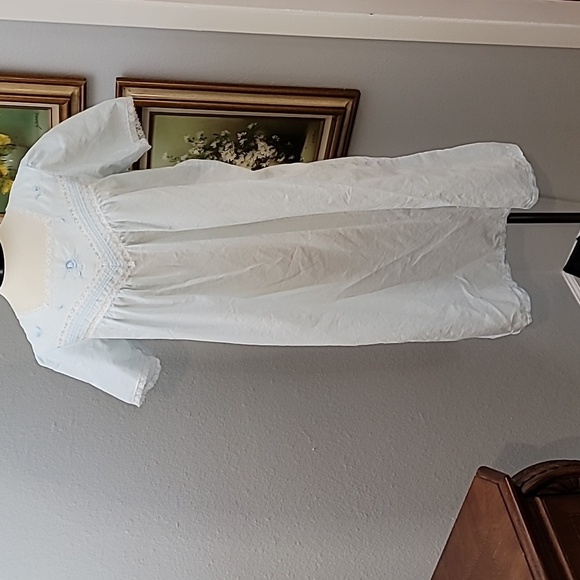 BARBIZON vintage gown baby blue size medium to small floral detail - Picture 4 of 14